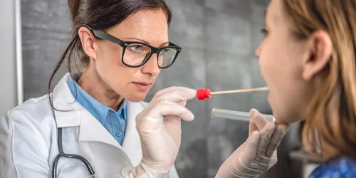 Fusobacterium este un tip de bacterii care se găsesc frecvent în gură Foto passeportsante net