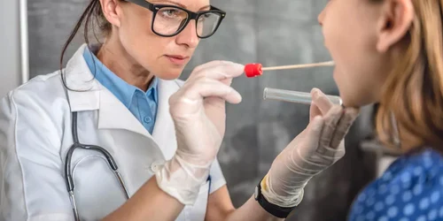 Fusobacterium este un tip de bacterii care se găsesc frecvent în gură Foto passeportsante net