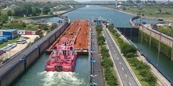 Canalul dunare marea neagra foto cncn