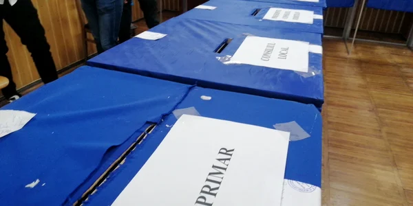 alegeri primar slatina urna vot   foto alina mitran jpg