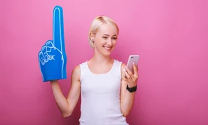 Ce a reusit un microbist sa si convinga sotia sa faca pentru a urmari Cupa Mondiala  Sursa imagine shutterstock 1485197300 jpg