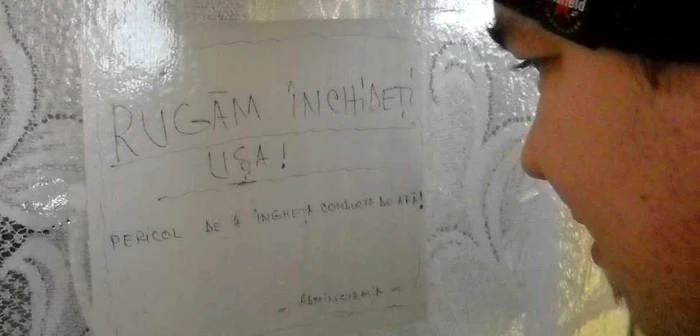 Administratorii asociaţiilor au pus afişe pentru a preveni îngheţul