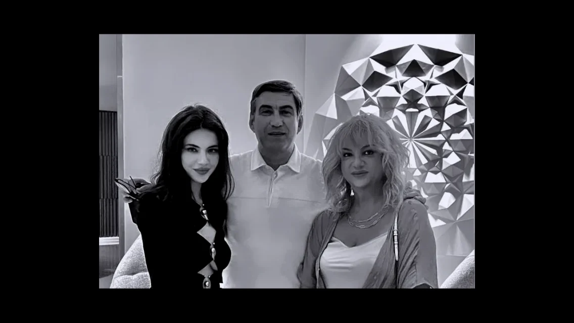 Victor Pițurcă, alături de soția Maria și Cristina ICH. Sursă: Instagram