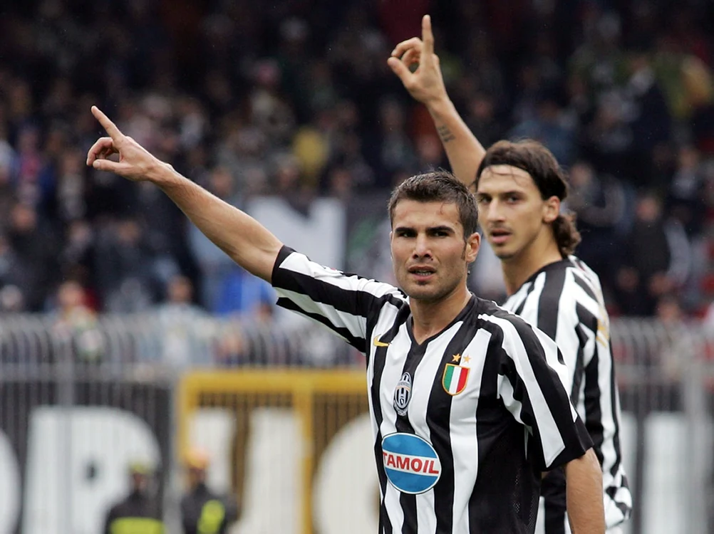 Mutu şi Ibrahimovici au jucat împreună la PSG în sezonul 2005-2006 FOTO: AFP