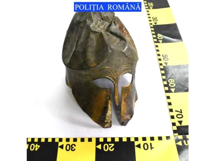 FOTO: Coiful descoperit, sursa: Politia Romana