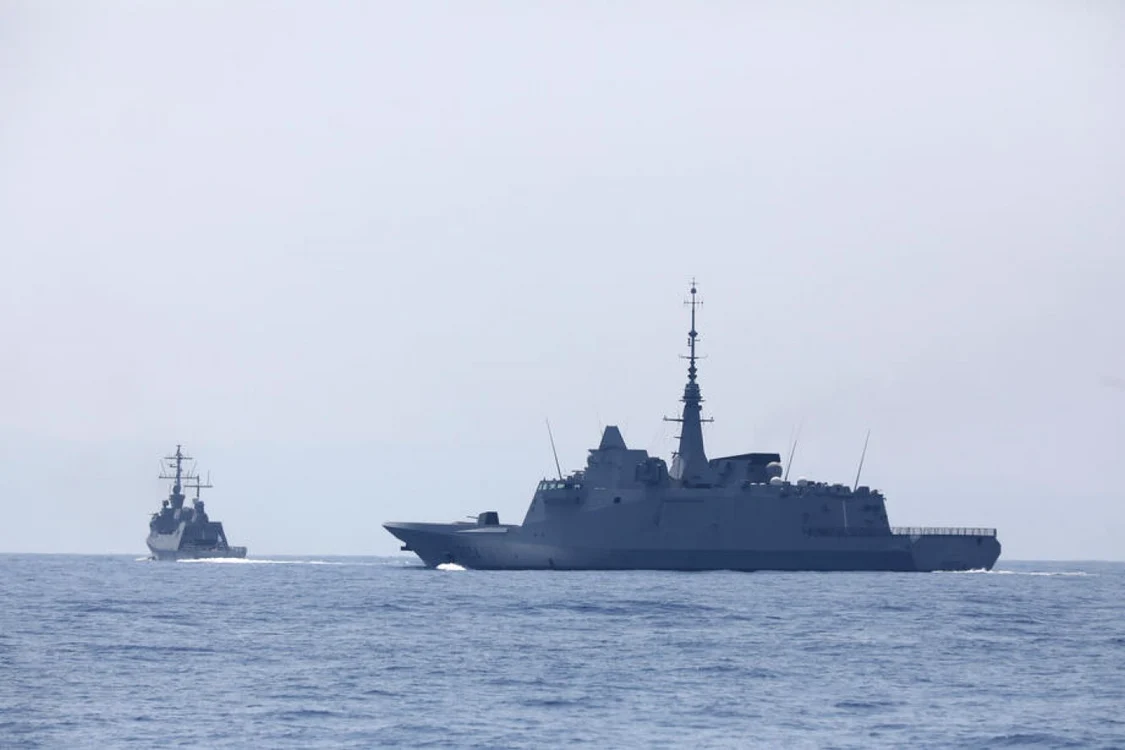 Nava israeliană INS Lahav în depărtare FOTO EPA-EFE