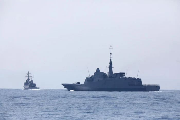 Nava israeliană INS Lahav în depărtare FOTO EPA-EFE