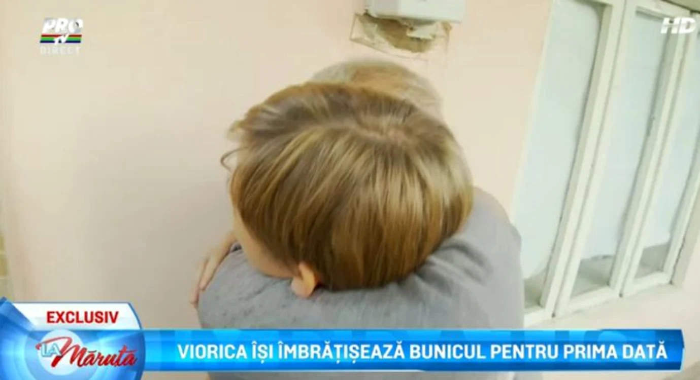 Viorica şi bunicul ei au plâns de fericire că s-au întâlnit