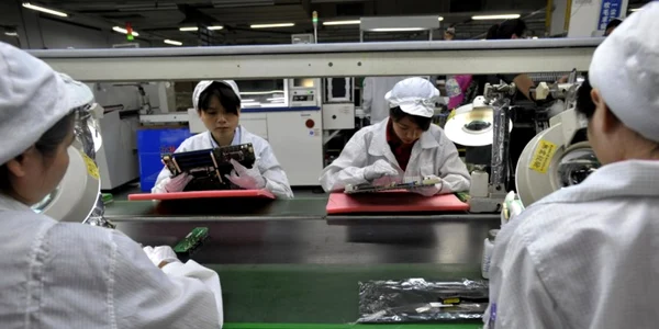 muncitori chinezi electronice afp