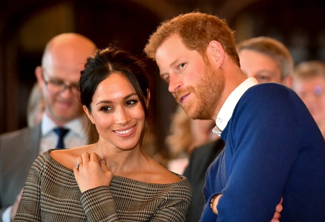 Meghan Markle Şi Prinţul Harry renunţă la rangul de membri seniori ai familiei regale FOTO Guliver/Getty Images