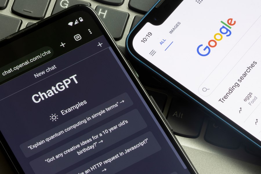 ChatGPT devine concurență directă pentru Google. Aplicația poate fi utilizată ca motor de căutare gratuit