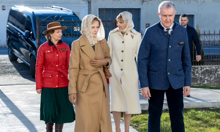 Fiicele Regelui Mihai, Margareta, Maria Sofia și Principele Radu (1) jpg