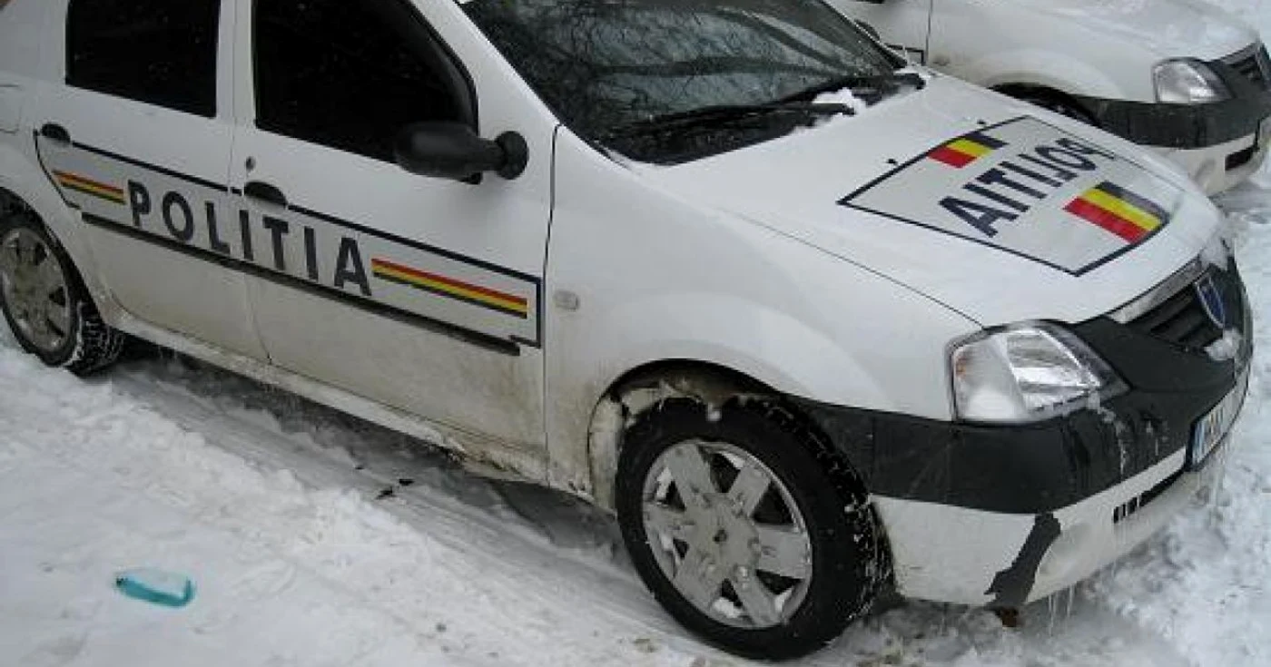 Maşinile Poliţiei sunt pregătite pentru iarnă. FOTO: N.BUTNARU