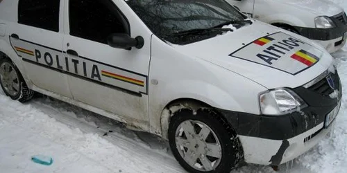 Maşinile Poliţiei sunt pregătite pentru iarnă. FOTO: N.BUTNARU