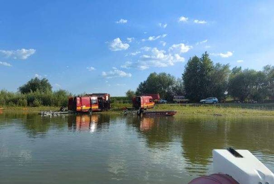 Un bărbat în vârstă de 36 de ani, care intrat în râul Prut să se răcorească, a fost găsit mort