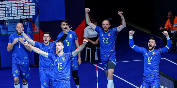 volei romania fb1 jpg
