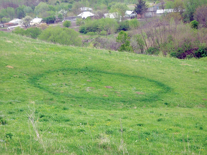 Iată cercul despre care sătenii spun că a fost „lăsat” de nava extraterestră