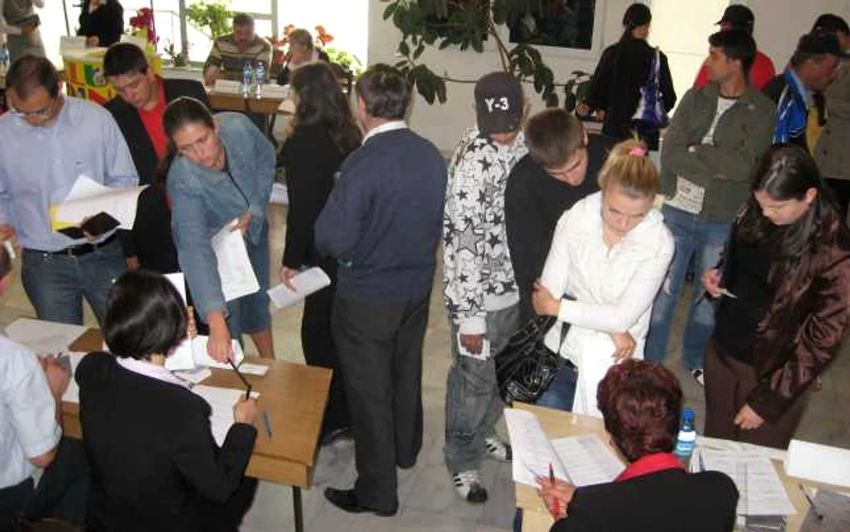 Absolvenții nu au avut succes la bursa locurilor de muncă