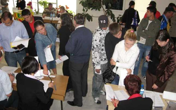 Absolvenții nu au avut succes la bursa locurilor de muncă