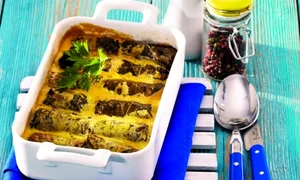 sarmale in foi de vita cu sos 580x400 jpeg