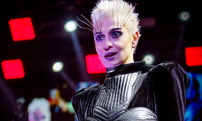Monica Anghel, o regina dark pentru Cera Mihailescu in show ul Rock & Fashion de Alin Gălățescu   Facebook (2) jpg