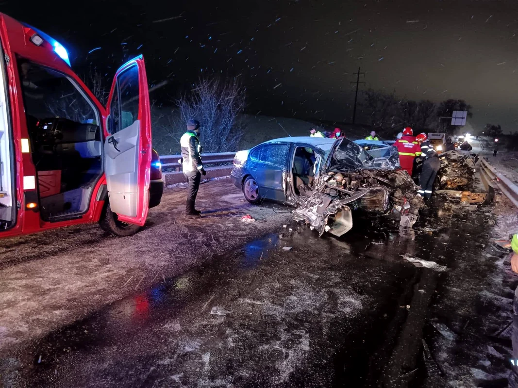 Cauzele producerii accidentului urmează să fie stabilite de polițiști. FOTO: Facebook/Glasul Sucevei