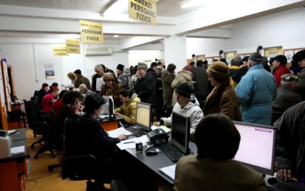 Românii sunt sufocați de taxe. FOTO: Arhivă Adevărul