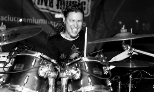 Nicu Sârghea, toboșarul trupei VUNK Foto   Vunk   Facebook jpg