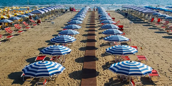 Plaja Versilia, în topul celor mai frumoase plaje din Italia jpeg