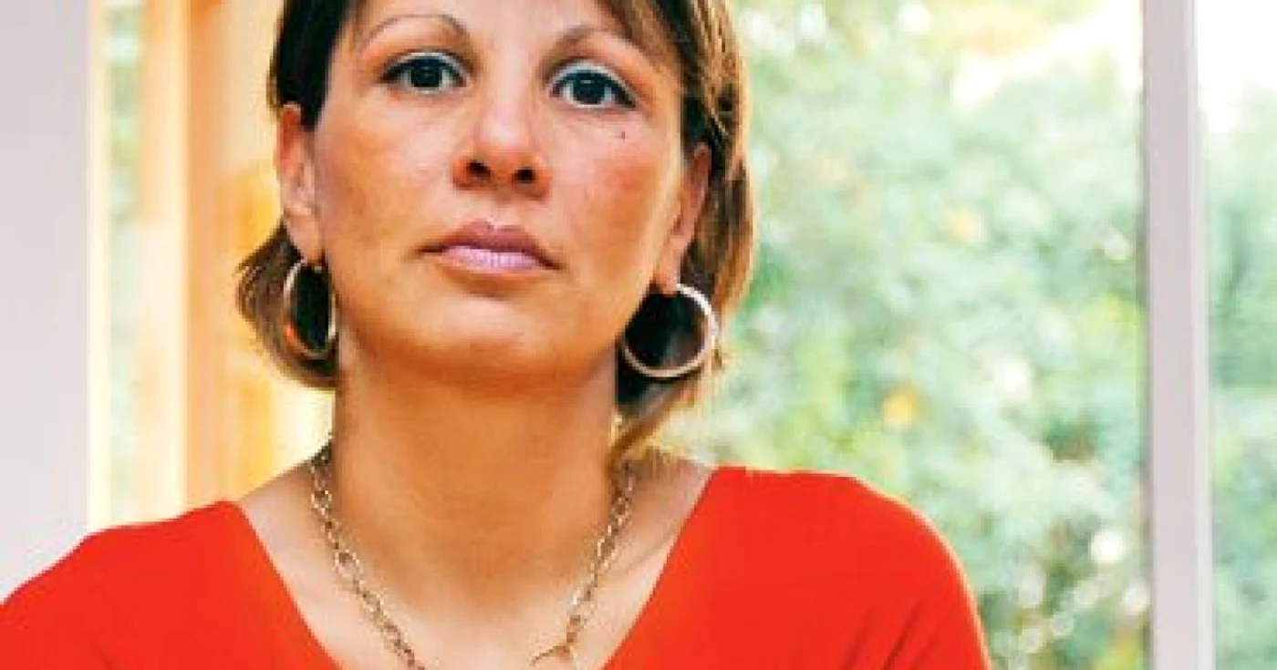 How did Covei leave a woman without her child?