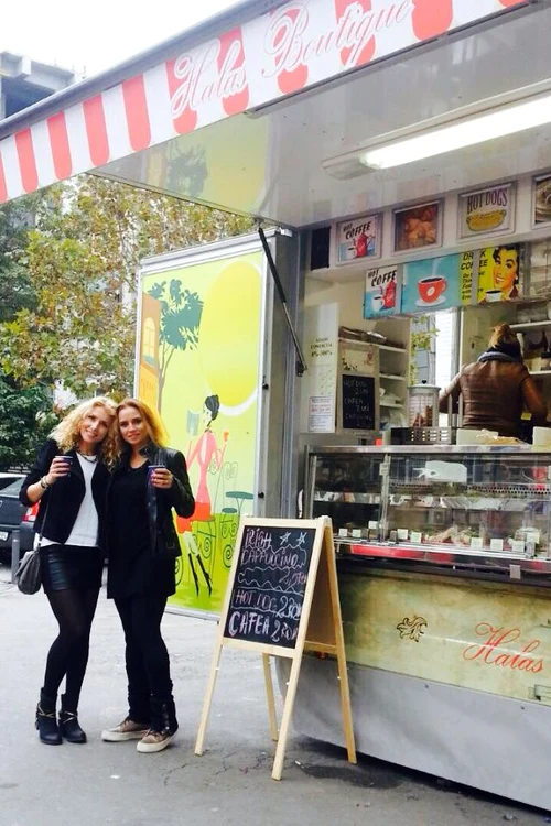 Adina Halas şi Carmen Brumă sunt prietene vechi