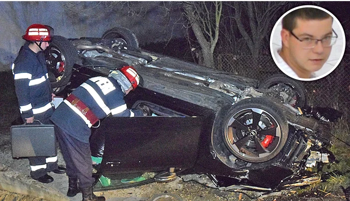 
    Fiul milionarului a ieșit singur din mașina răsturnată, iar martorii au sunat la 112Foto: dej24  