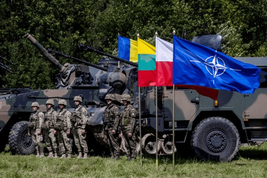 POLITICO: NATO se grăbește să își înarmeze frontierele cu Rusia. Poate găsi armele de care are nevoie?