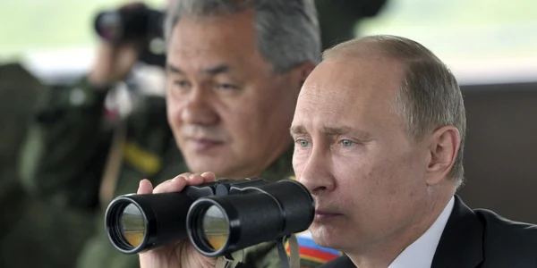 Vladimir Putin şi  Sergei Shoigu REUTERS