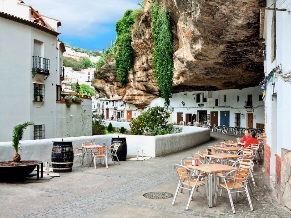 satul Setenil de las Bodegas spania