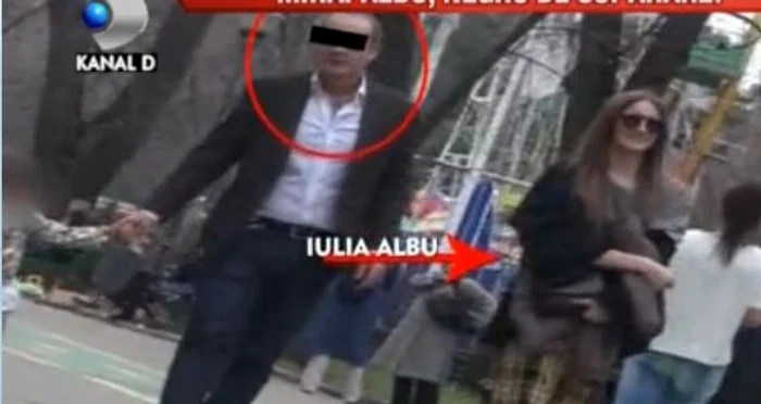 Mihai Albu o atacă pe fosta lui soţie, Iulia: «Mi-a expus copilul ţinut de mână de un tată artificial»