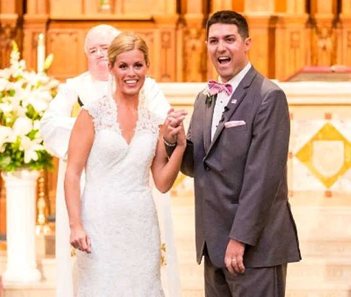 Pete s-a căsătorit cu Julie în iunie 2013 (foto: petefrates.com)