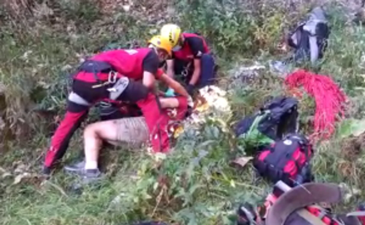 Turist căzut în prăpastie  FOTO Salvamont Buşteni