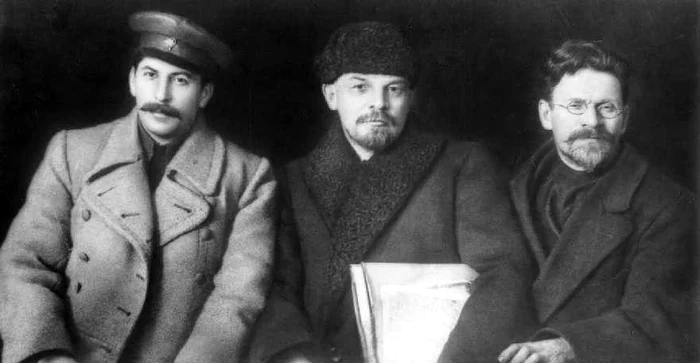 Stalin Lenin Kalinin 1919 jpg jpeg