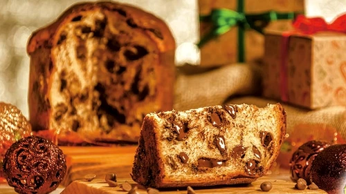 panetone cu ciocolata jpg