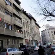 Clădire cu risc seismic în București - bulină roșie FOTO Inquam Photos / George Călin
