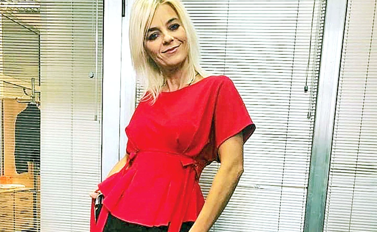 Lori își etalează nurii în vacanțe