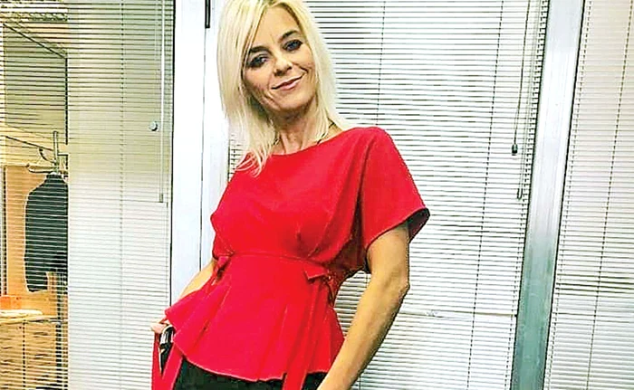Lori își etalează nurii în vacanțe