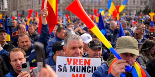 Mineri din Gorj protestează în fața Guvernului FOTO Mediafax 