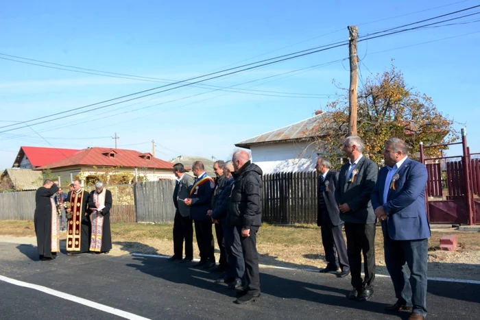 festivism inaugurare drum comunal teiu arges 01