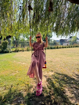 Simona Trașcă are alergie severă la ambrozie și la kiwi foto: Facebook 