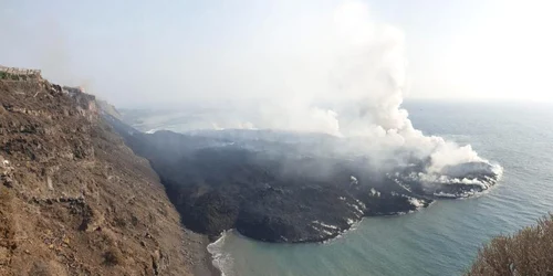 Vulcanul Cumbre Vieja in oceanul Atlantic FOTO EPA-EFE