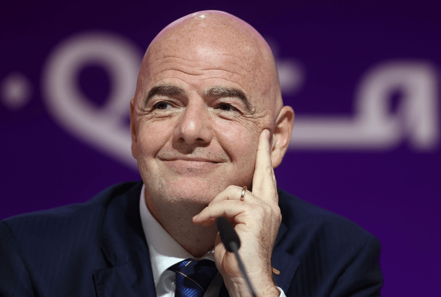 Suporterii pot „supravieţui 3 ore fără bere“', a spus preşedintele FIFA