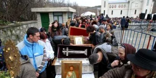 Pelerini la Peştera Sfântului Andrei