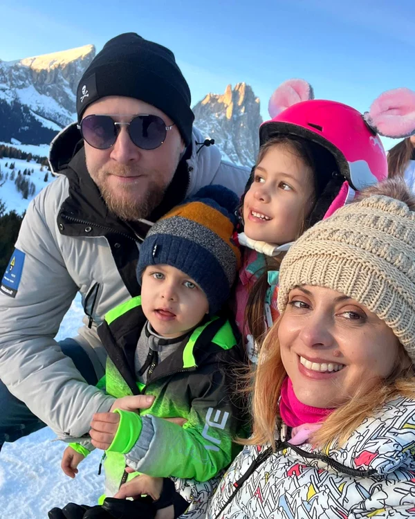 simona gherghe si familia
